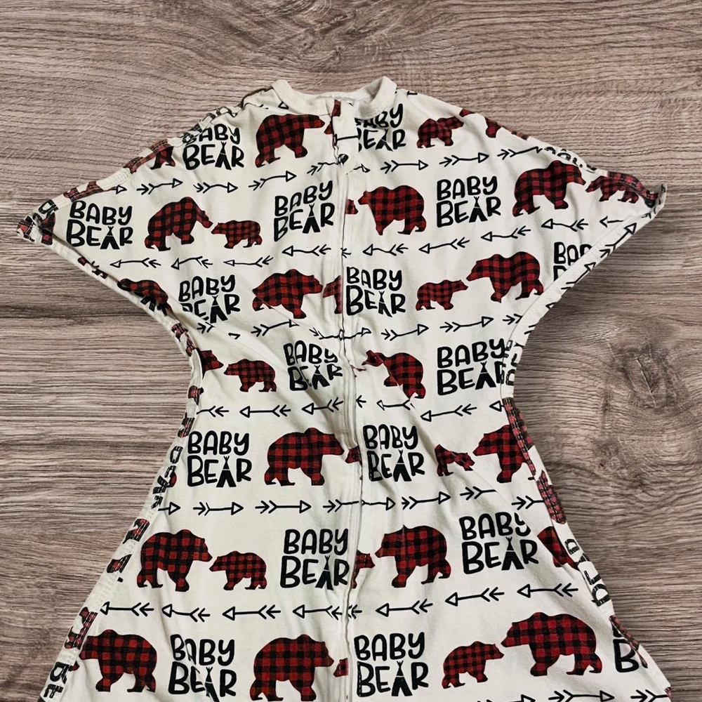 Sleeping Baby Boy 4-8 small 🐻 Sleep Sack with Red and Black Baby Bear